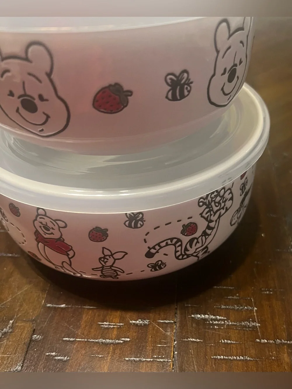 Disney Winnie the Pooh Strawberry Nesting Bowls with Pressure Release Lids Set